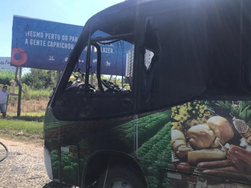 Criciúma: trabalhador que perdeu micro-ônibus de trabalho em incêndio lança vaquinha on-line 