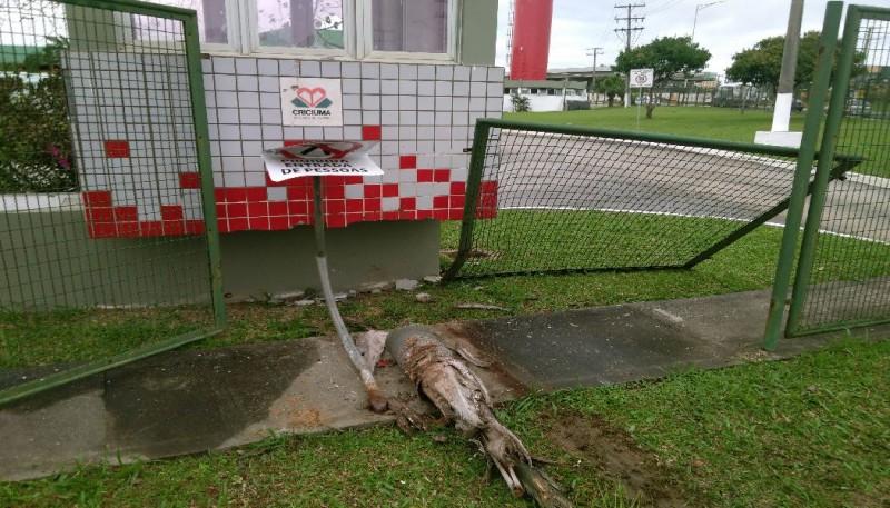 Casos de vandalismo continuam nos terminais de Criciúma  