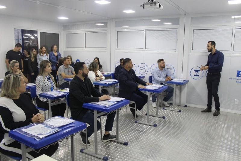 Cocal do Sul inaugura unidade da Escola Móvel do Senai