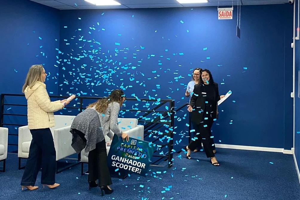 Acentra entrega prêmio a sorteado de Criciúma pela campanha Capital Premiado