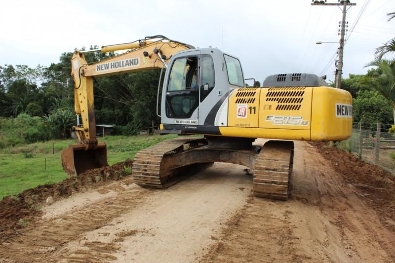 Retomada obra de pavimentação na comunidade de Santa Cruz