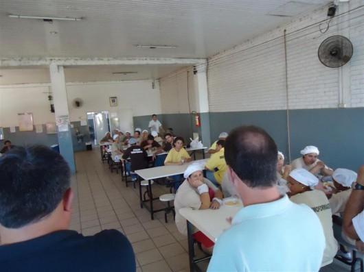 Vigilância Sanitária fecha refeitório de empresa de plásticos