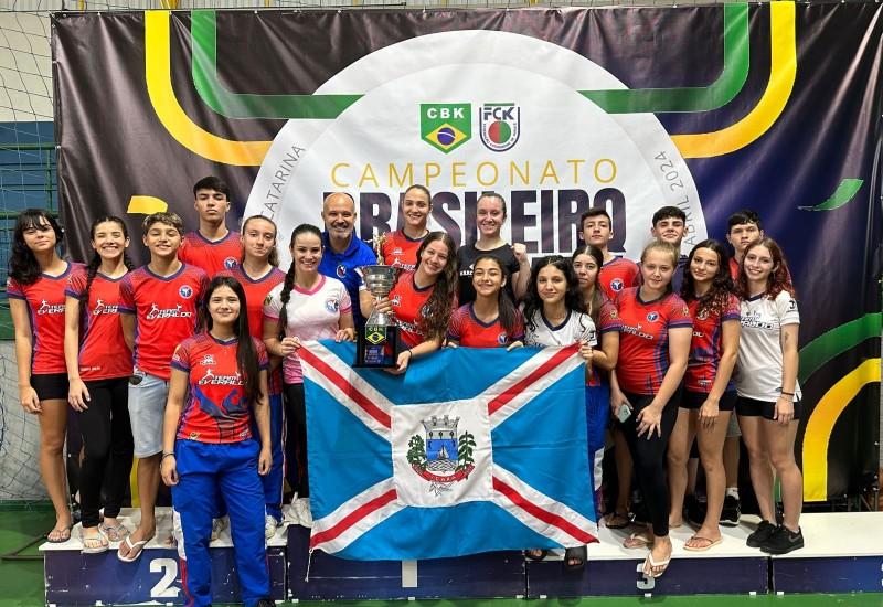 Karatê de Içara fica em terceiro lugar no Campeonato Brasileiro