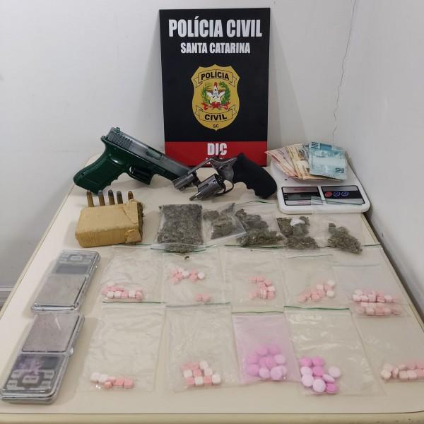 Operação policial desarticula venda de drogas sintéticas em Laguna 