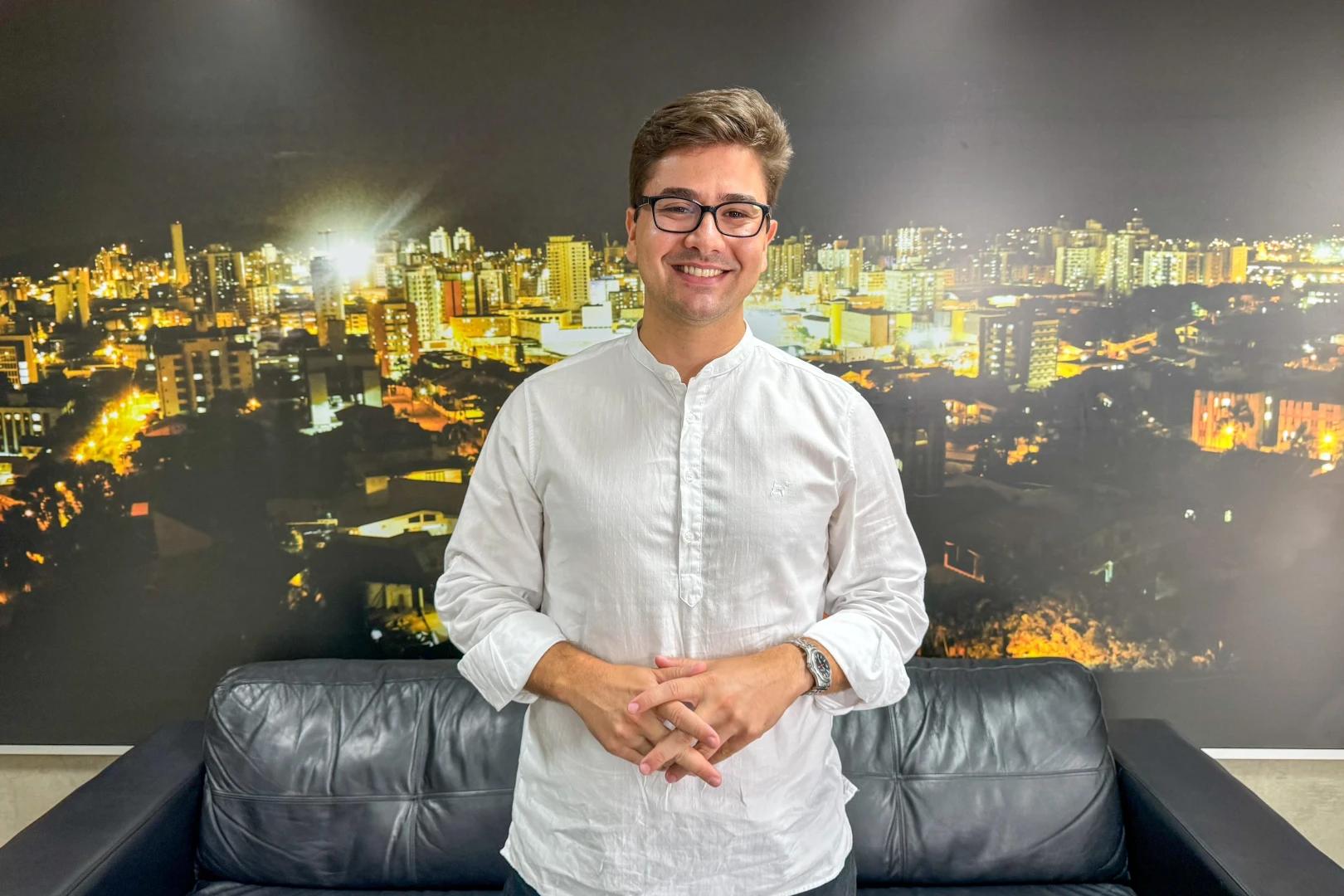 Vereador mais jovem da próxima legislatura, Marquinhos Machado quer estar ao lado das pessoas