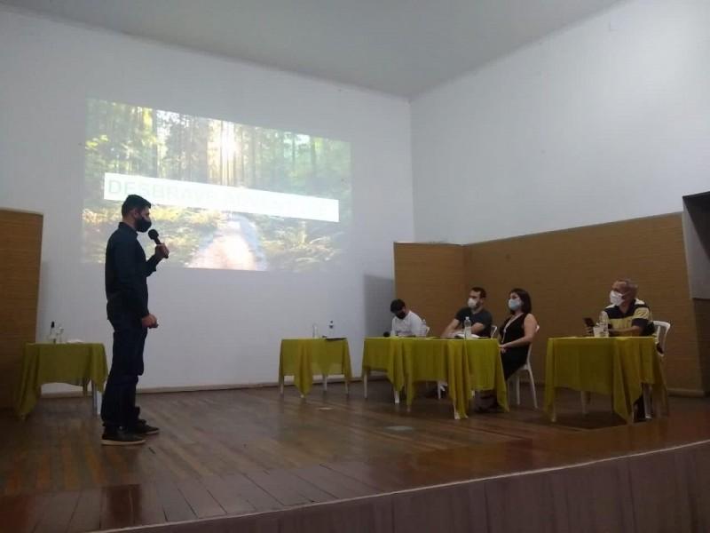 Graduação em Administração apresenta o desafio Shark Satc