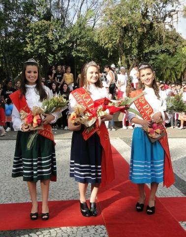 Eleitas rainhas e princesas da Festa da Tainha