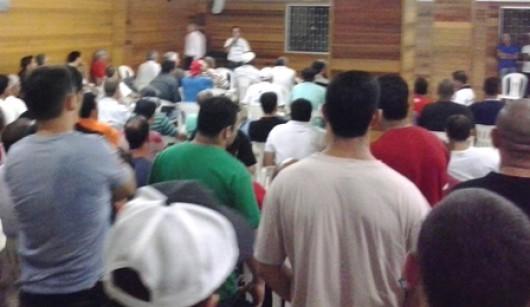  Metalúrgicos rejeitam proposta e ameaçam parar atividades