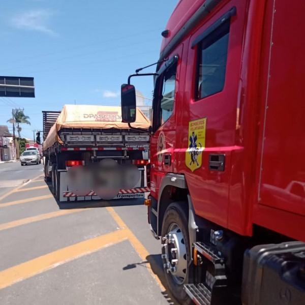 Mulher grávida é atropelada por caminhão em Jaguaruna 
