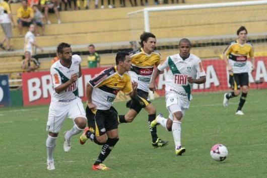 Em tarde desastrosa, Tigre é goleado pelo América Mineiro