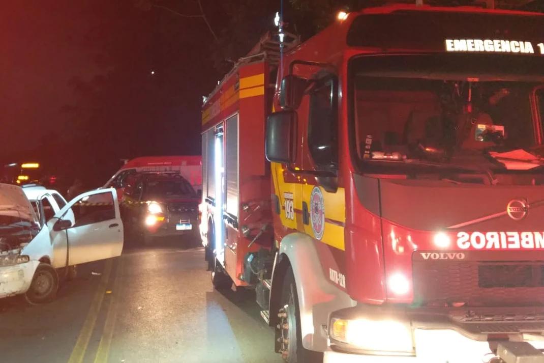 Colisão entre carros deixa quatro feridos na SC-445
