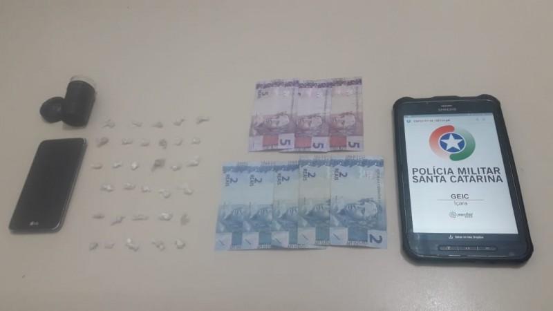  Jovem é preso com 32 pedras de crack em Balneário Rincão 