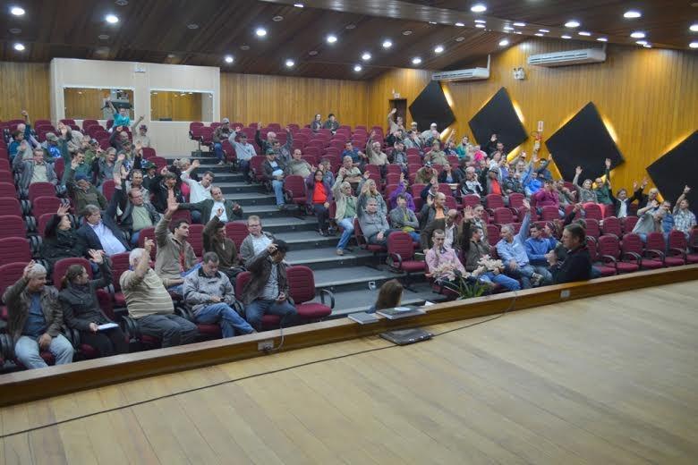Avicultores aprovam propostas do Grupo JBS