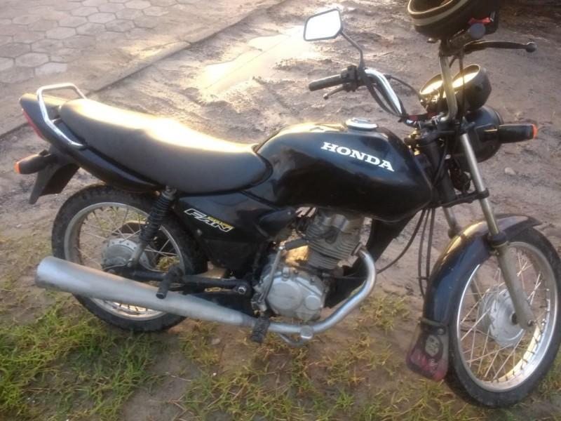Homem é preso por receptação de motocicleta