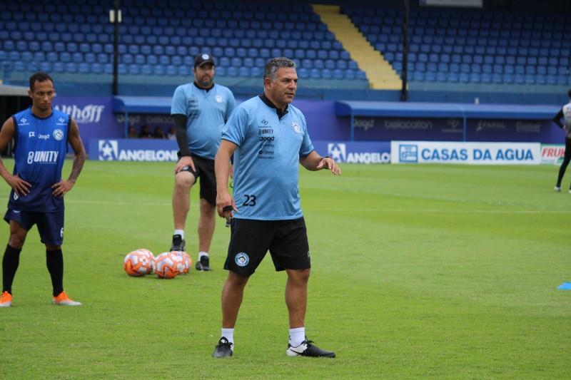 Renovação é a palavra-chave do Atlético Tubarão 