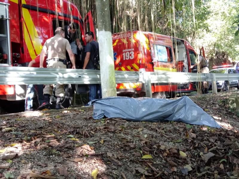  Corpo é encontrado em rio, no município de Orleans 
