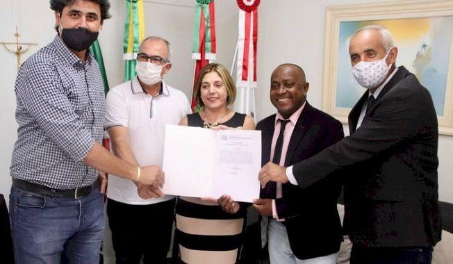 Amaral Bittencourt (MDB) assume cadeira na Câmara de Criciúma