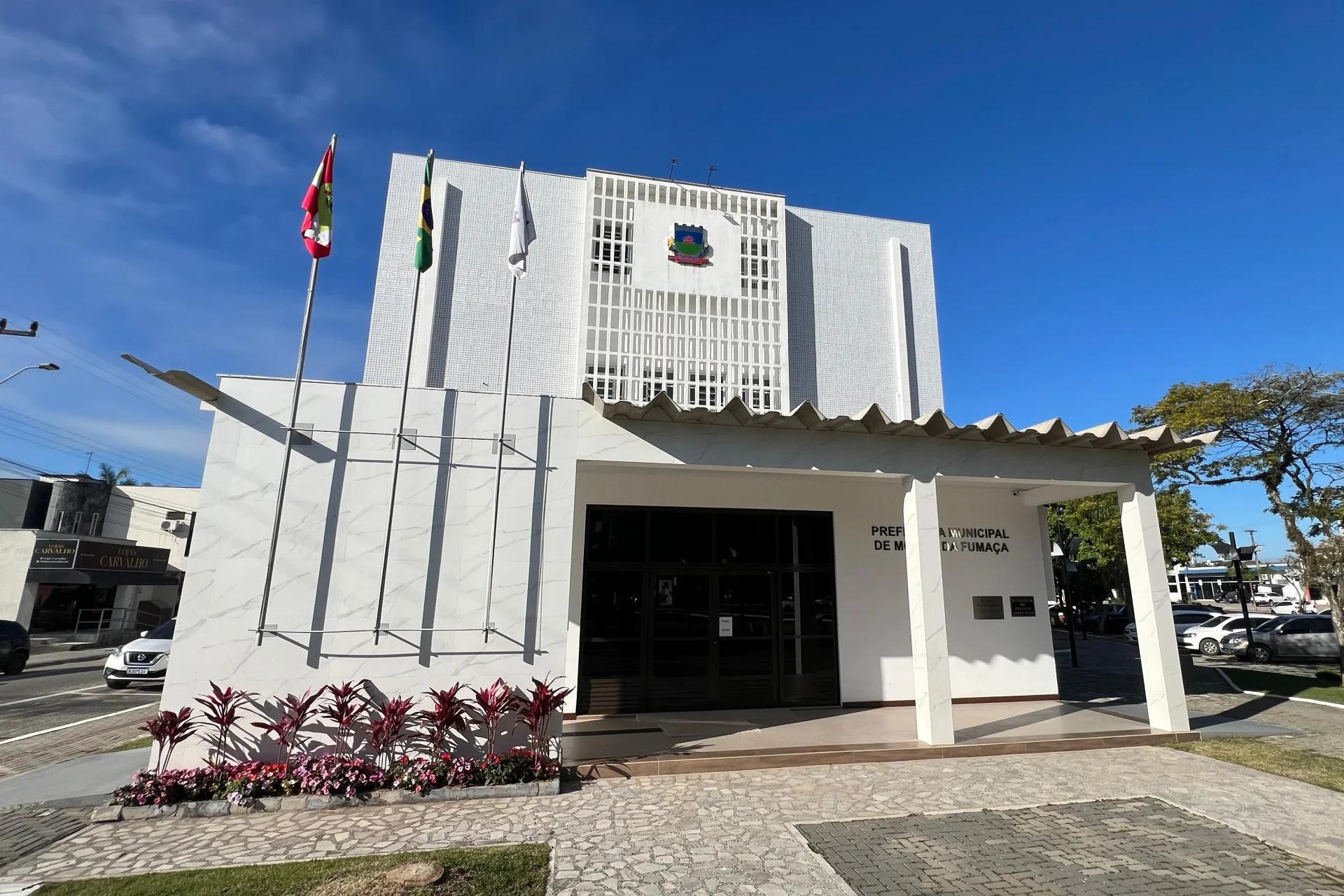 Morro da Fumaça antecipa metade do 13º salário dos servidores municipais
