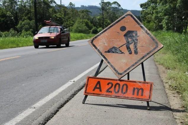 Rodovia SC-445: obras seguem com Operação 'Siga e Pare' na serrinha de Siderópolis