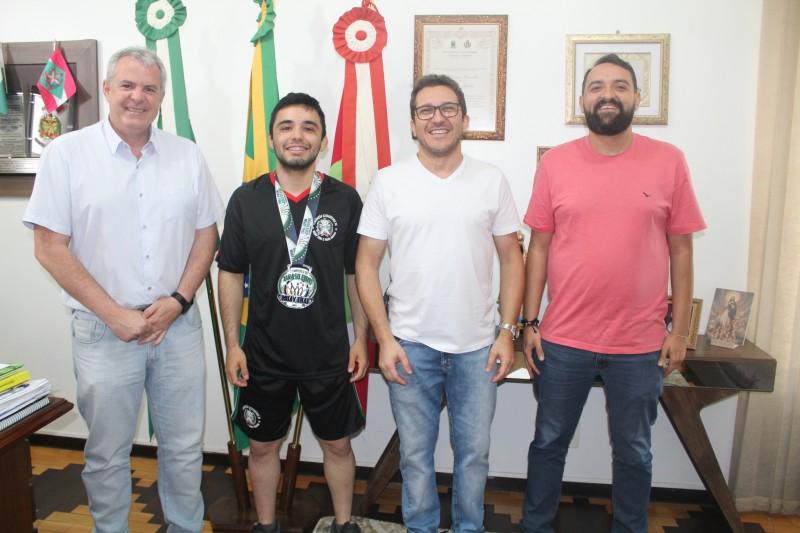 Urussanguense inicia disputa no Panamericano de Muay Thai