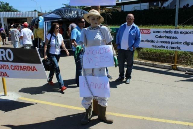 JBS Foods e avicultores voltam a se reunir dia 7 de maio