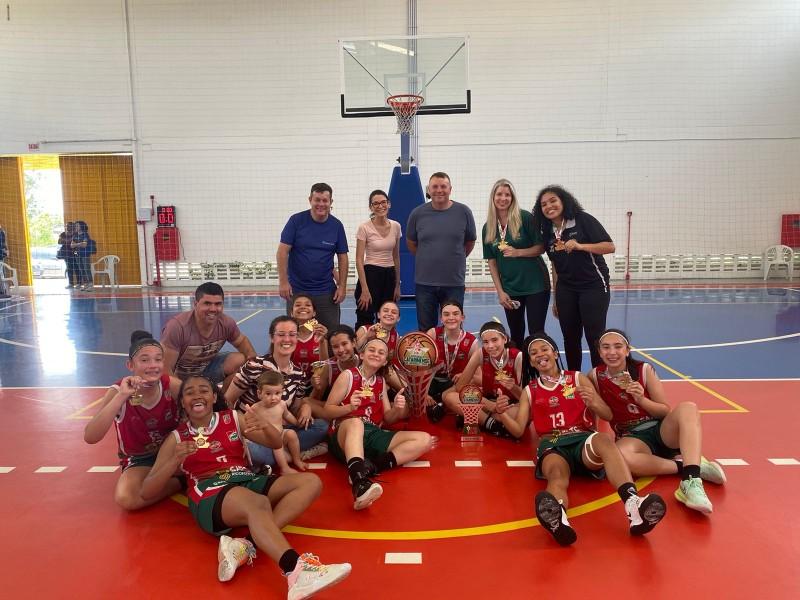Basquete da  S.R. Mampituba/FME Criciúma/Satc é campeão Catarinense Sub-13
