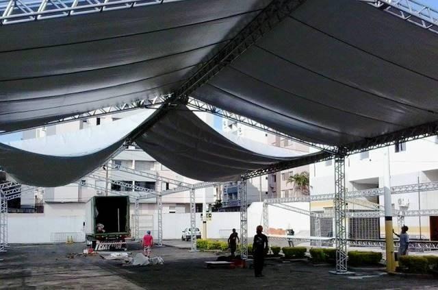 Estrutura do Espetigre começa a tomar forma no Heriberto Hülse