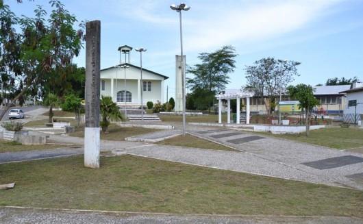 Prefeitura cumpre cronograma de limpeza em praças de Criciúma