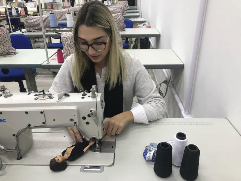 Acadêmicos em design de moda expõem trabalhos no Cultura Acic