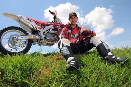 Piloto de motocross marronzinho morre durante treino