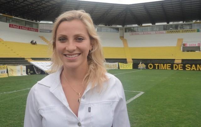 Fernanda Colombo Uliana é promovida a aspirante Fifa