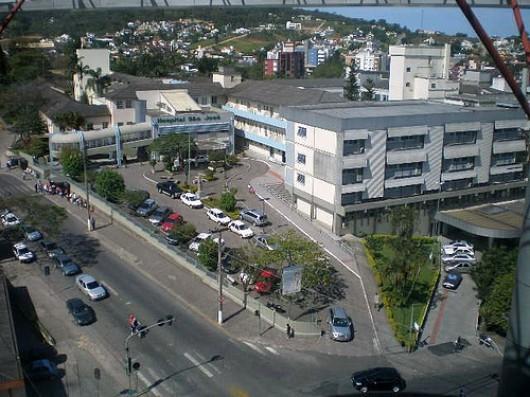 Ministro reconhece hospital de ensino