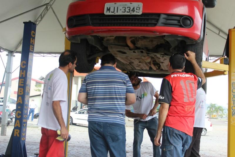 Motoristas aproveitam Inspeção Técnica Veicular de graça