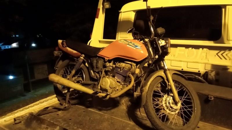 Polícia Militar recupera motocicleta com registro de roubo