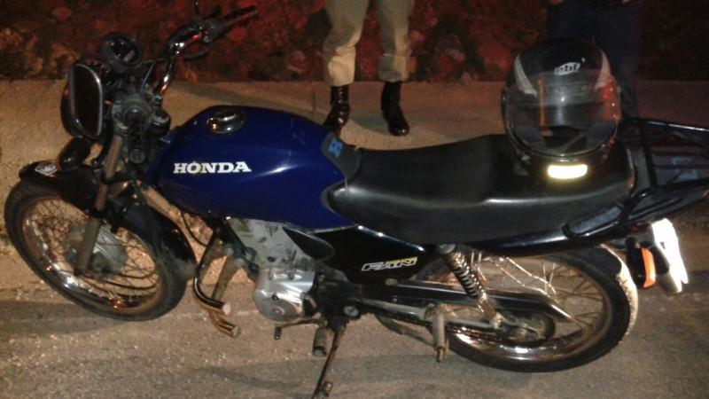 Embriagados, motorista e motociclista são flagrados pela PM