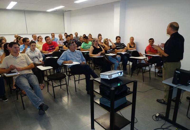Secovi Sul/SC amplia discussão sobre direitos de inquilinos e locatários