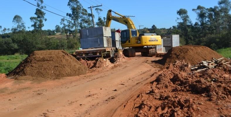 Asfaltamento do acesso ao Baln. Esplanada ainda não está concluído 