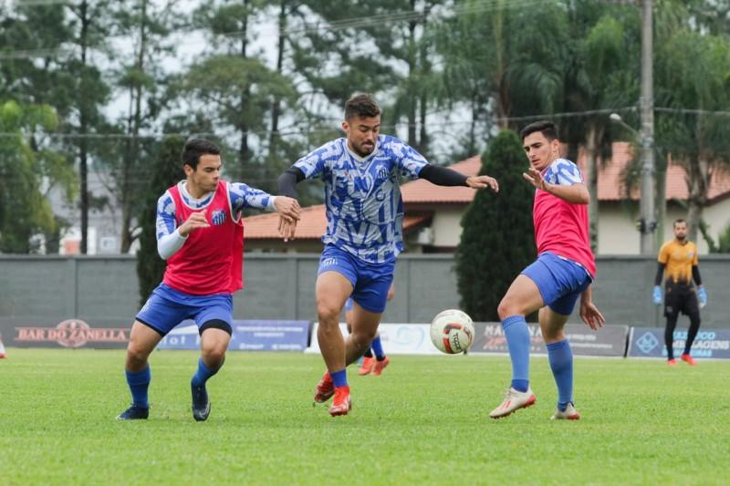 Caravaggio recebe o Nação no Estádio da Montanha