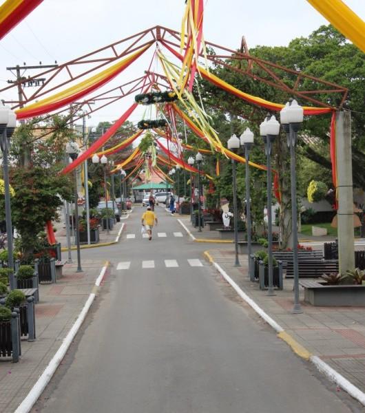Estrutura para a Heimatfest já está montada e festa começa nesta sexta-feira