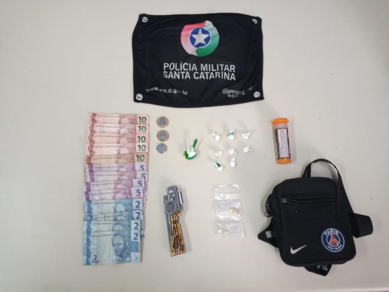 Dois homens são presos por tráfico de drogas em Criciúma 