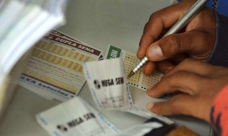 Mega-Sena sorteia prêmio de R$ 50 milhões nesta quarta-feira