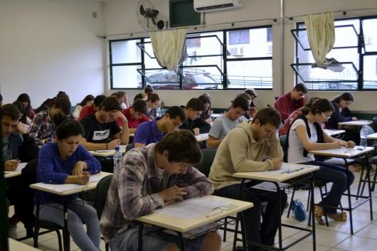 Unesc oferece curso preparatório gratuito para o Enem