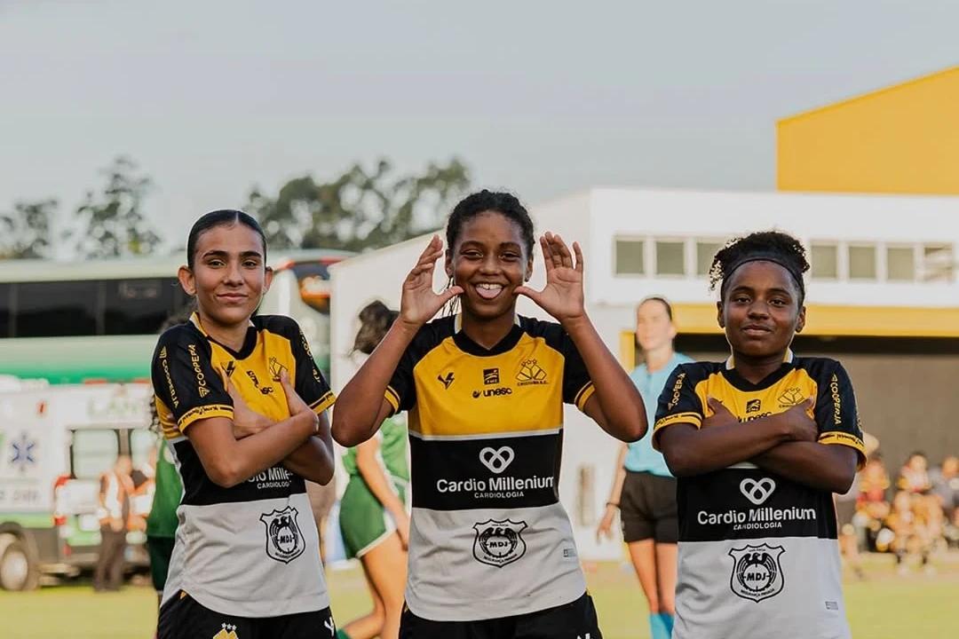 Goleada! Meninas Carvoeiras vencem o Amazônia pelo Campeonato Brasileiro
