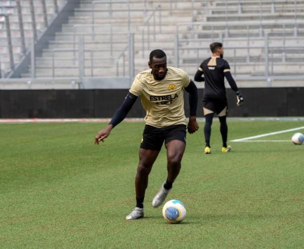 Criciúma tenta superar os desfalques e quebrar a má fase diante do Athletico, no Paraná