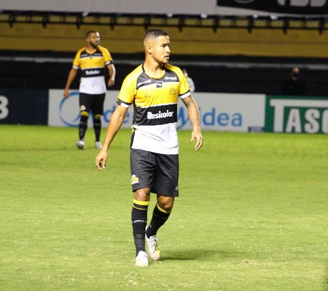 ‘Temos que jogar no erro do adversário’, afirma Victor Guilherme 