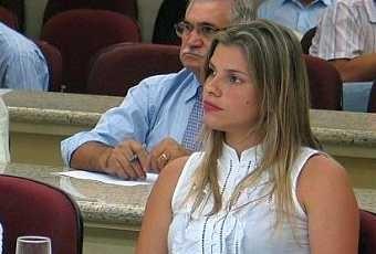 Tati renuncia à liderança e Clésio perde um voto na Câmara