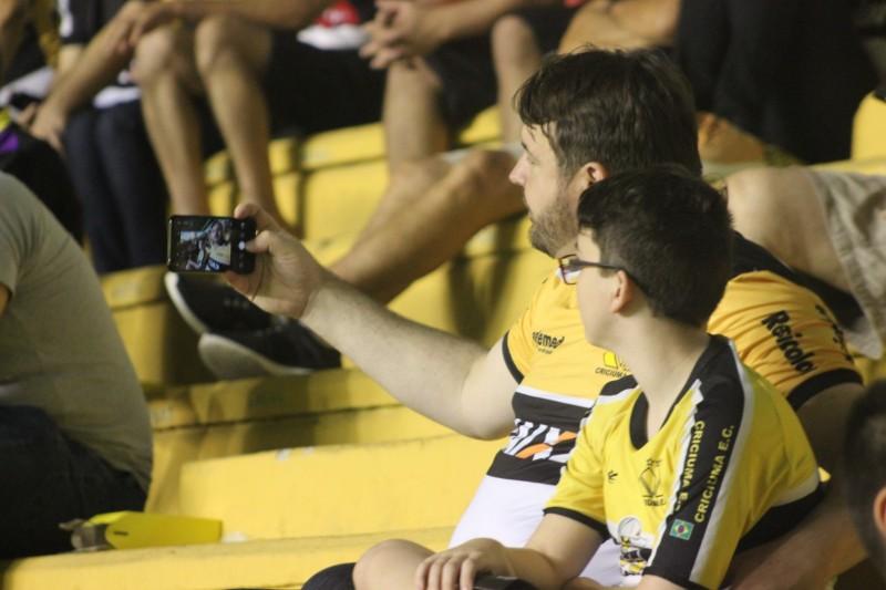 Torcedor carvoeiro comenta a derrota para o Cuiabá no Majestoso