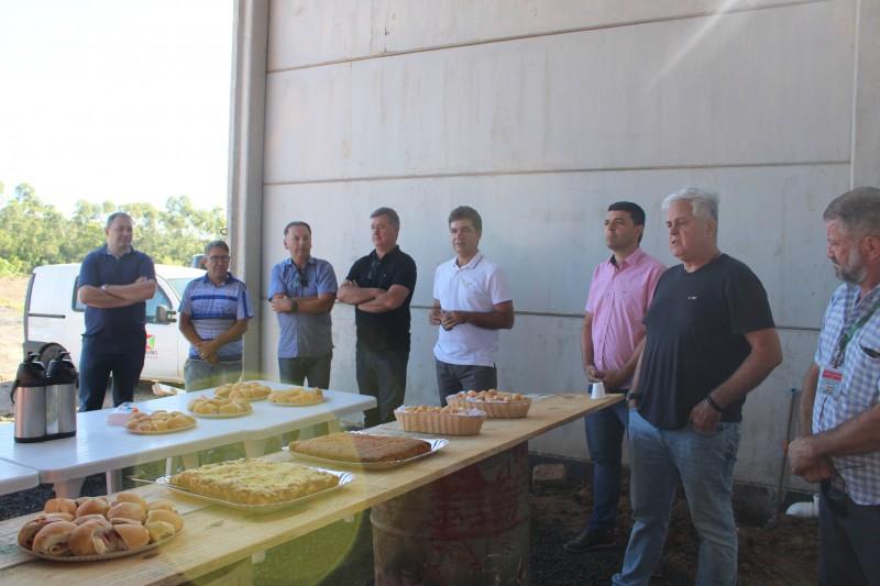 Administração Municipal realiza café especial para cooperados da Acrica