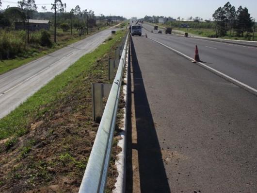 Dnit instala defensas metálicas em viadutos liberados na BR-101