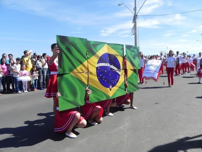 Forquilhinha terá 1,6 mil participantes no desfile cívico